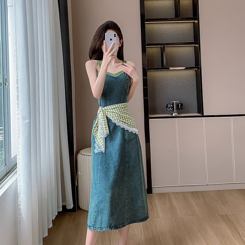 Cowboy dress, suspender dress, mid-length dress, V-neck, sleeveless, waist-cinching, slimming, high-waisted and slimming