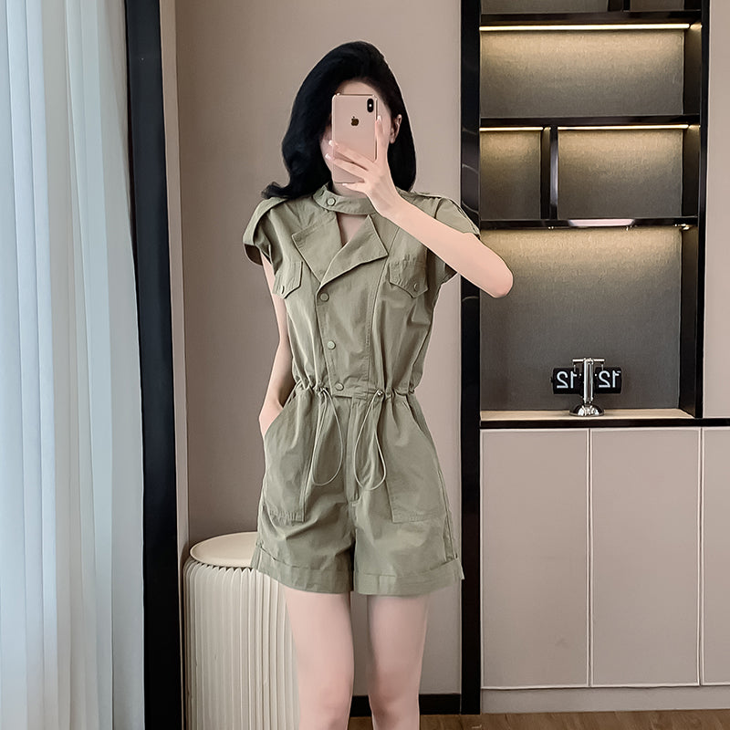 2025 Loose and casual overalls shorts, workwear style, simple solid color in green for summer