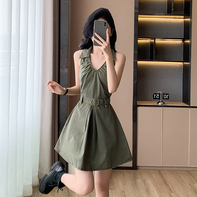 Summer new style sleeveless dress, short skirt, A-line pleated, slimming, V-neck, green, French style, Hong Kong style, with a sense of high-end