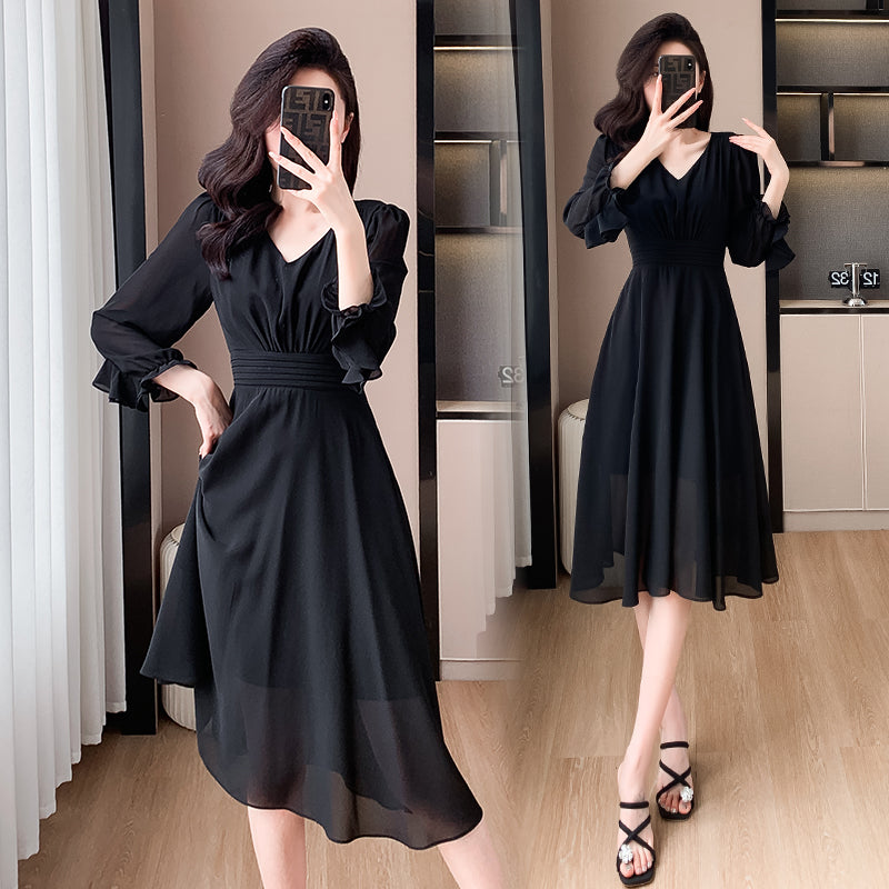 2025 new fashionable temperament dress V-neck cinched waist black mid length skirt
