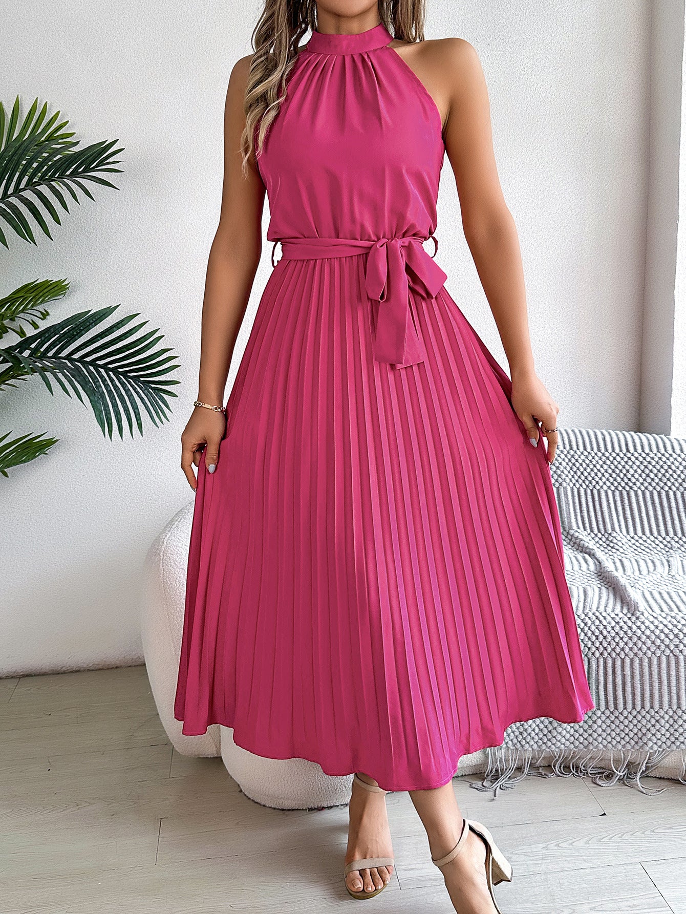 Spring and summer elegant standing collar sleeveless waist cinched pleated long skirt