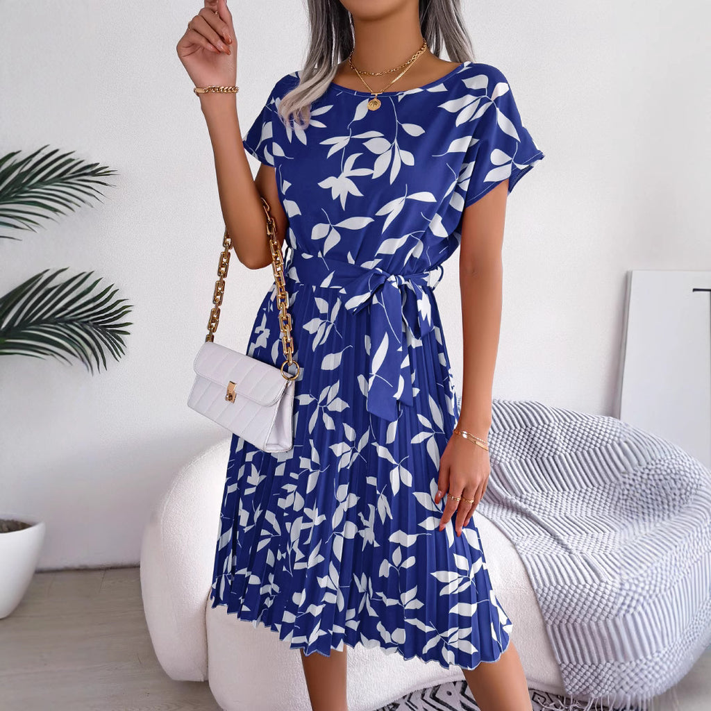 Spring and summer casual leaf printed short sleeved pleated dress with a large display