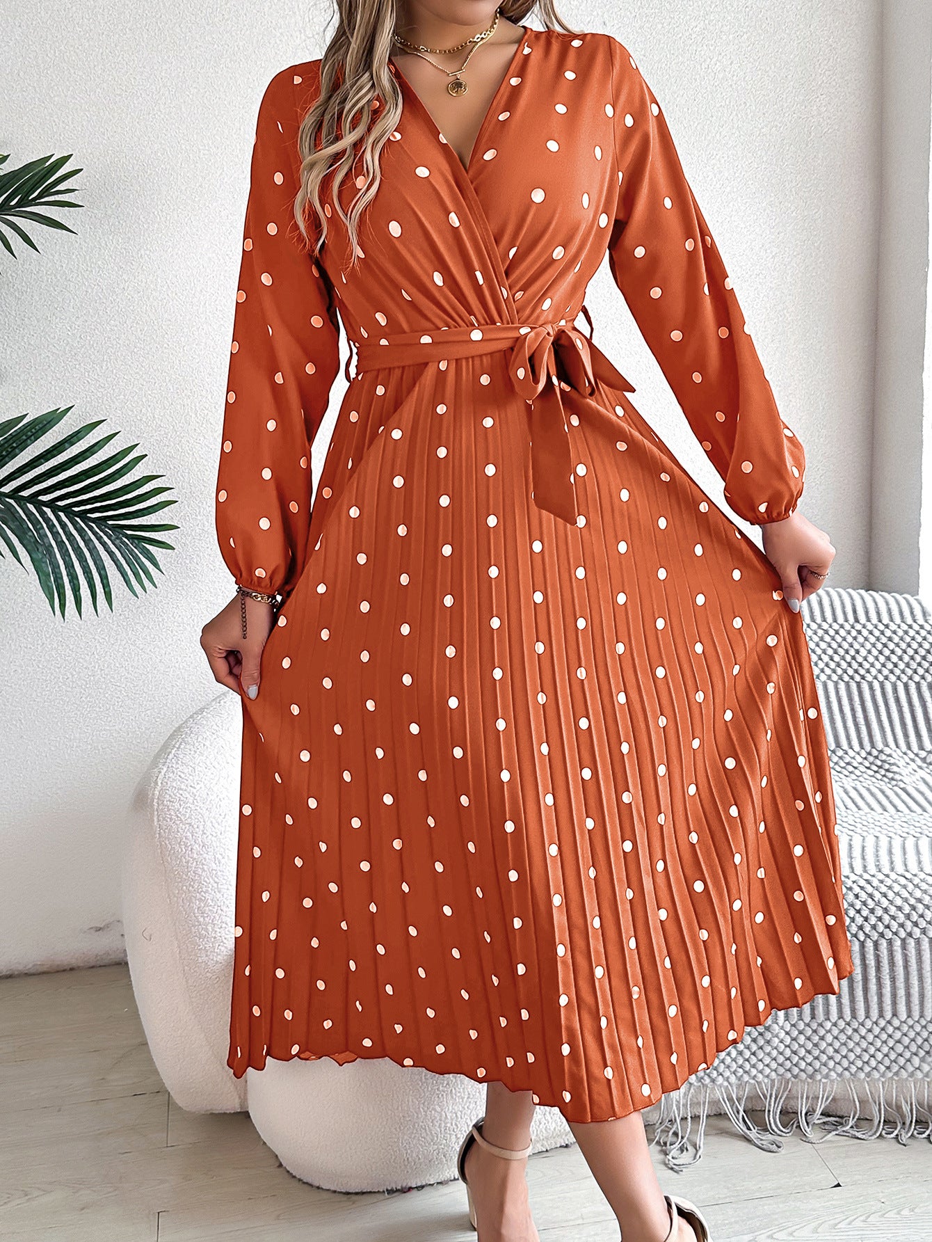 Elegant color blocking polka dot cross V-neck pleated long skirt