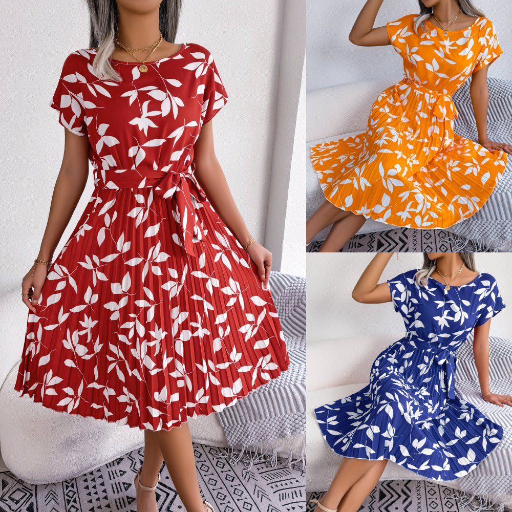 Spring and summer casual leaf printed short sleeved pleated dress with a large display