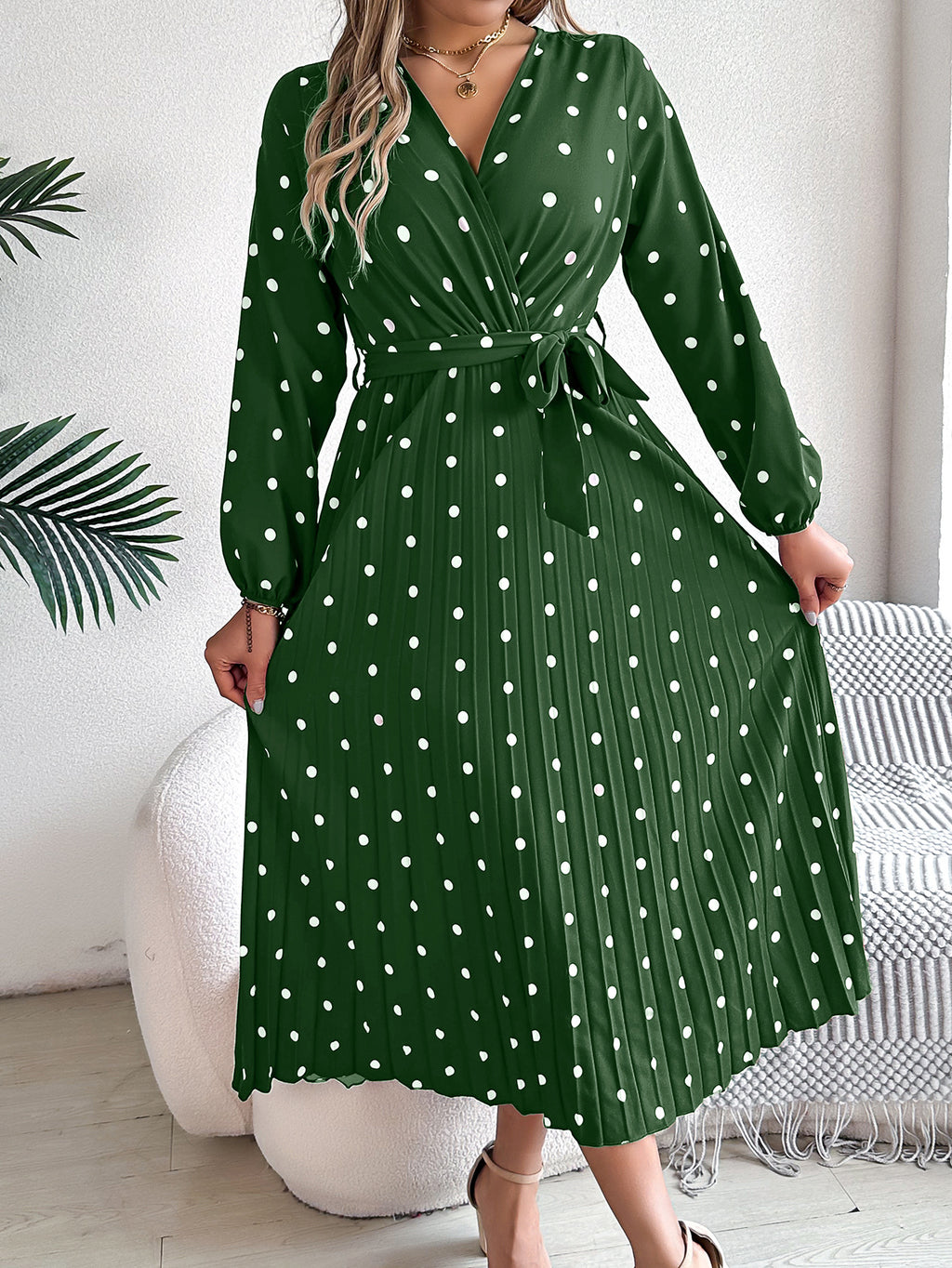 Elegant color blocking polka dot cross V-neck pleated long skirt