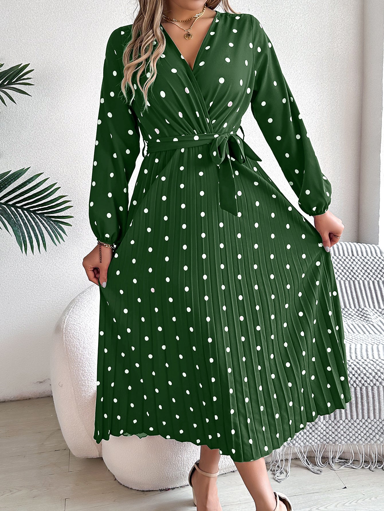 Elegant color blocking polka dot cross V-neck pleated long skirt